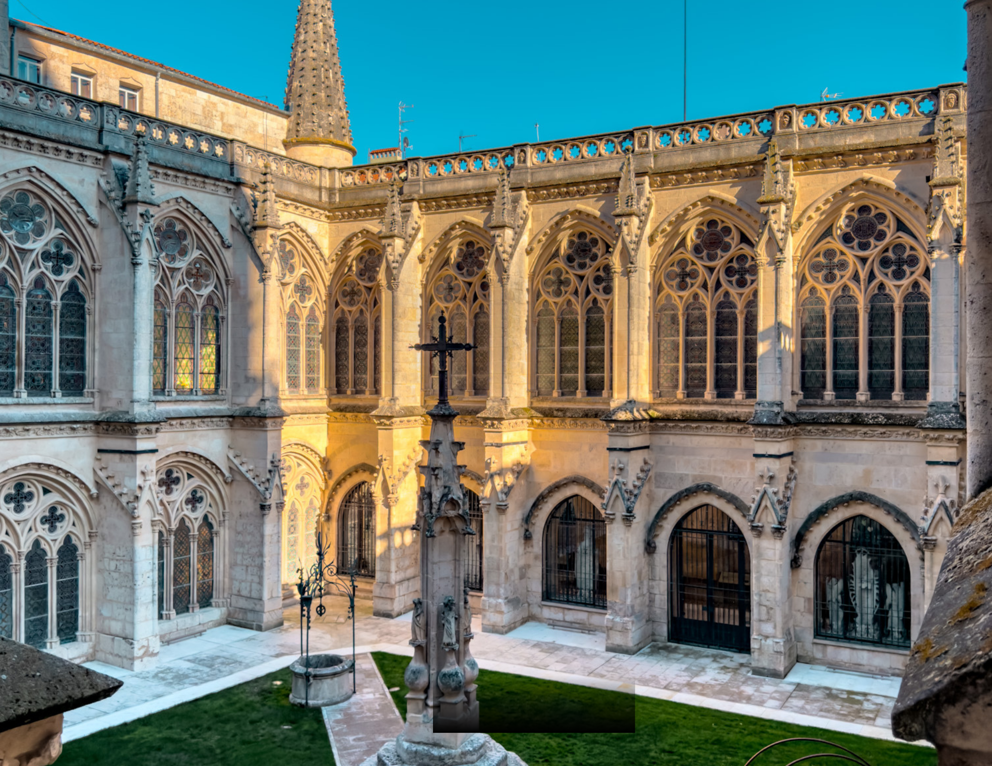 Burgos Travel Guide (11).png